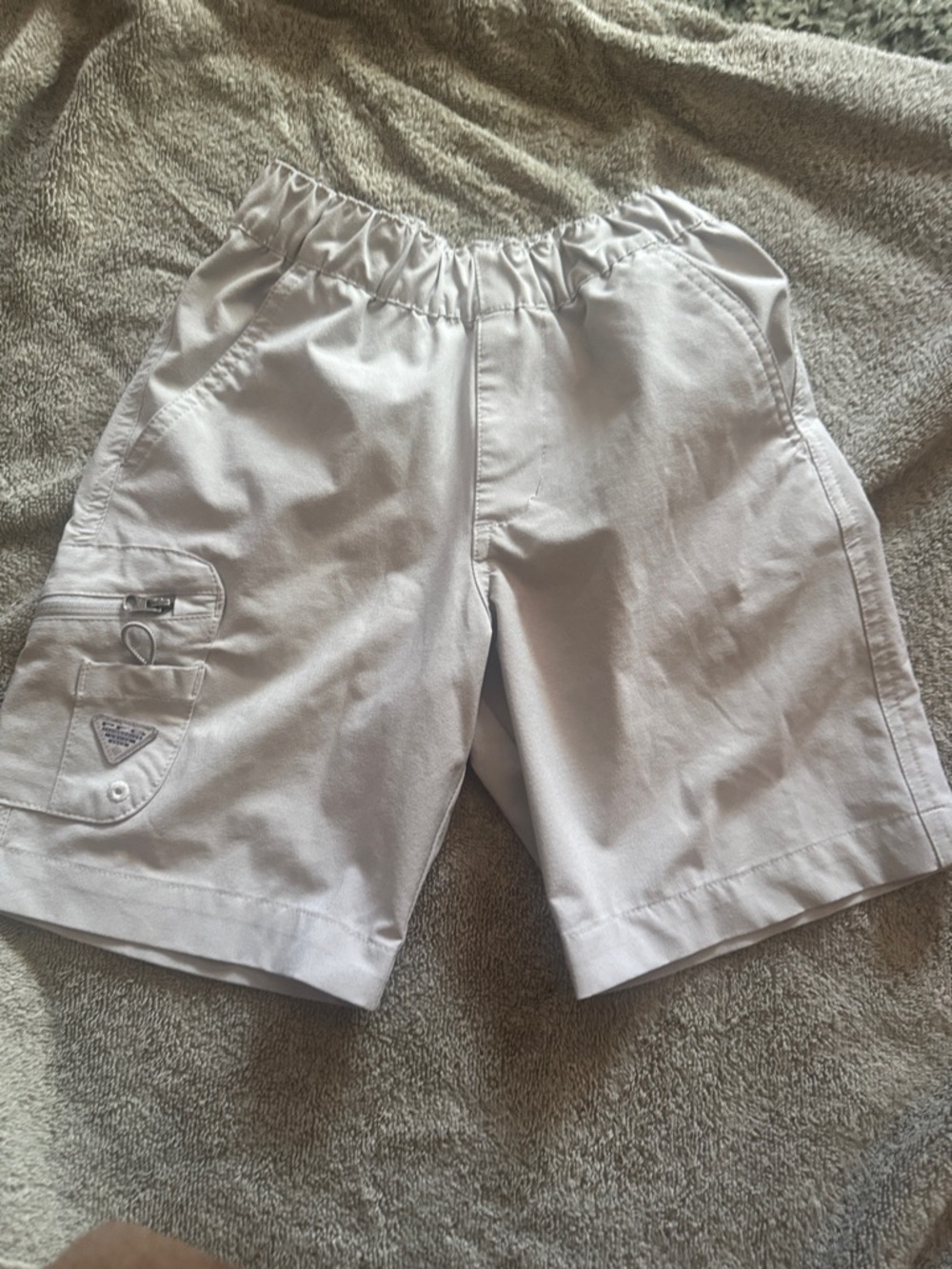 Columbia Light Gray Elastic Waist Cargo Shorts